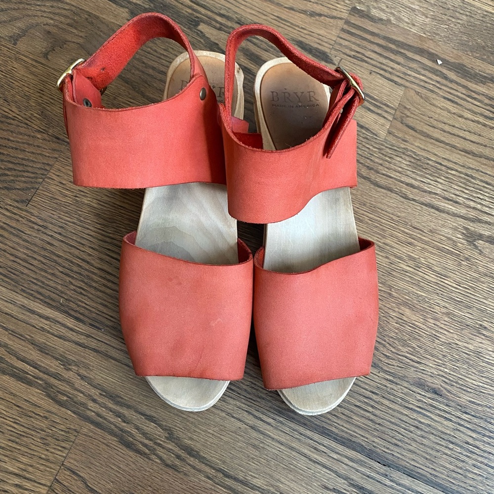 Bryr Miranda mid-heel clog